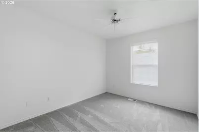 1833 NW Doral St, McMinnville, OR 97128 - Photo 24