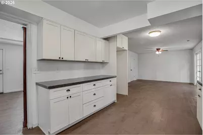 102 NE 156th Ave, Portland, OR 97230 - Photo 10
