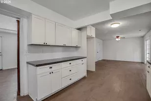 102 NE 156th Ave, Portland, OR 97230 - Photo 10
