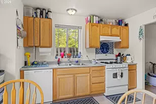 625 Clay St, Coos Bay, OR 97420 - Photo 26