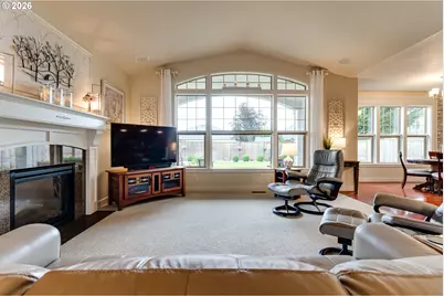 1016 Fieldcrest Ave, Junction City, OR 97448 - Photo 4