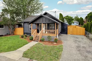 203 SE Roake Ave, Castle Rock, WA 98611 - Photo 1