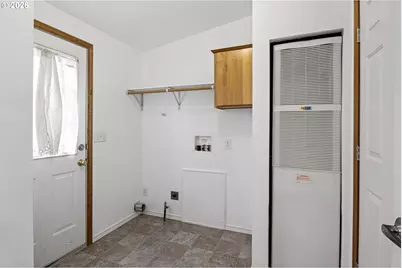 475 3rd St, Elkton, OR 97436 - Photo 28