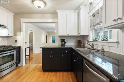 127 W 24th St, Vancouver, WA 98660 - Photo 10