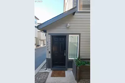 6720 N Pittsburg Ave, Portland, OR 97203 - Photo 2