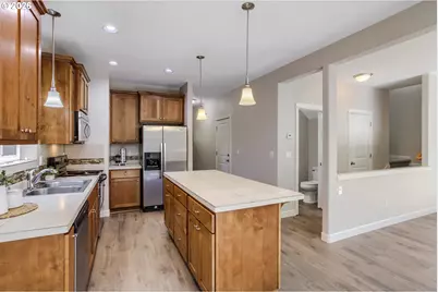 2219 SE Trolley Line Ln, Milwaukie, OR 97267 - Photo 6
