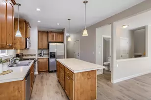 2219 SE Trolley Line Ln, Milwaukie, OR 97267 - Photo 6
