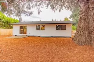 2081 Devos St, Eugene, OR 97402 - Photo 32