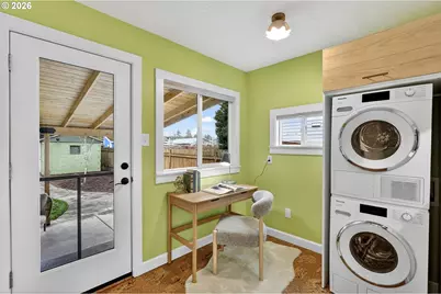 6128 SE Reedway St, Portland, OR 97206 - Photo 16