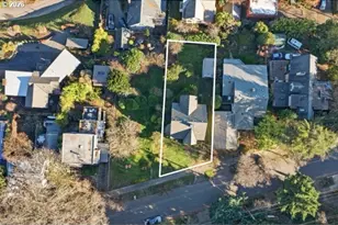 7202 S Corbett Ave, Portland, OR 97219 - Photo 22