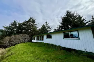 28693 Nautical Way, Gold Beach, OR 97444 - Photo 8