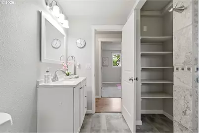 550 E 7th St, La Center, WA 98629 - Photo 18