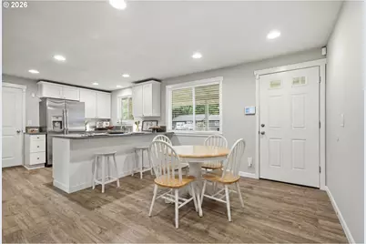 550 E 7th St, La Center, WA 98629 - Photo 6