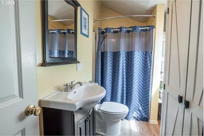 60 E 30th Ave, Eugene, OR 97405 - Photo 12
