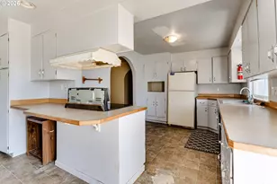 2996 River Rd, Eugene, OR 97404 - Photo 4