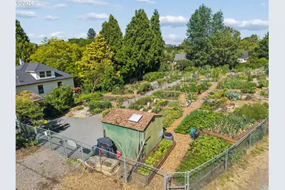 4625 N Campbell Ave, Portland, OR 97217 - Photo 42