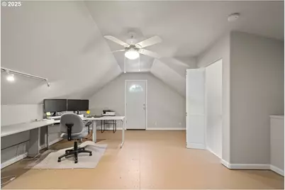 419 NE 404th Ct, Washougal, WA 98671 - Photo 26