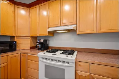 419 NE 404th Ct, Washougal, WA 98671 - Photo 10