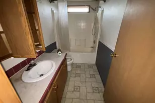 420 E 9th Ave, Junction City, OR 97448 - Photo 10
