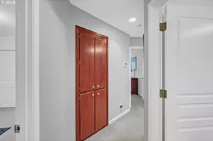 2463 SW Phyllis Dr SW, Gresham, OR 97080 - Photo 14