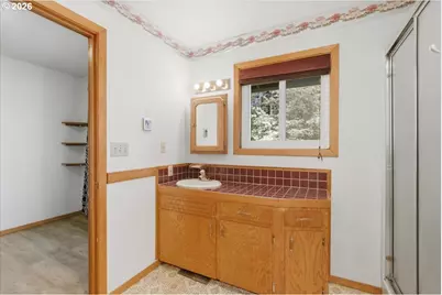 27800 Liberty Rd, Sweet Home, OR 97386 - Photo 18