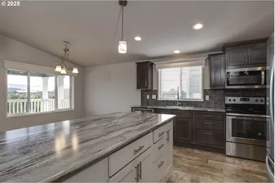 25110 SW Red Prairie Rd, Sheridan, OR 97378 - Photo 6