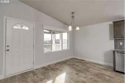 25110 SW Red Prairie Rd, Sheridan, OR 97378 - Photo 8