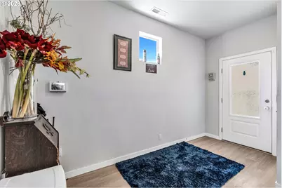 978 NE 14th St, Battle Ground, WA 98604 - Photo 4