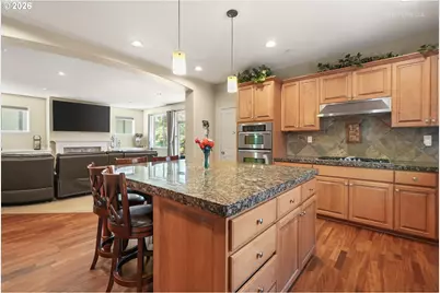 12026 SW Surrey St, Wilsonville, OR 97070 - Photo 8
