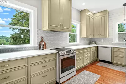 1105 Washington St, Oregon City, OR 97045 - Photo 14