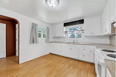 26900 Crow Rd, Eugene, OR 97402 - Photo 26