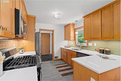 6135 SW 41st Ave, Portland, OR 97221 - Photo 14