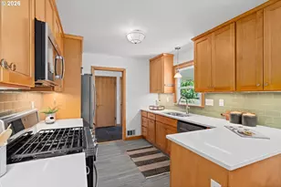 6135 SW 41st Ave, Portland, OR 97221 - Photo 14