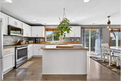 1261 Washington St, Lafayette, OR 97127 - Photo 8