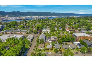 3915 N Montana Ave, Portland, OR 97227 - Photo 8