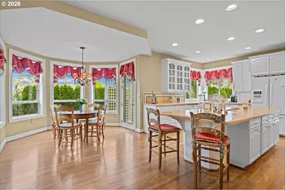 2328 Oakhurst Ln, Lake Oswego, OR 97034 - Photo 18