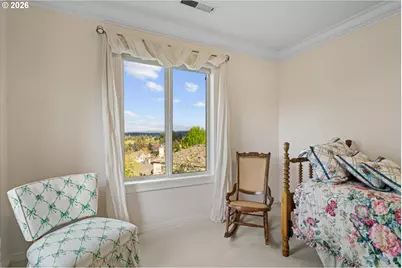 2328 Oakhurst Ln, Lake Oswego, OR 97034 - Photo 36