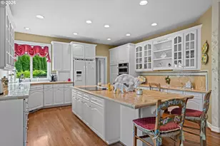 2328 Oakhurst Ln, Lake Oswego, OR 97034 - Photo 20