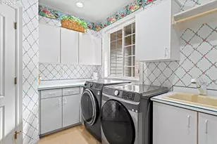 2328 Oakhurst Ln, Lake Oswego, OR 97034 - Photo 24