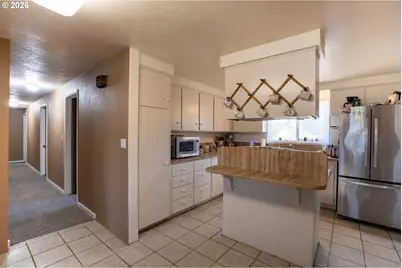 87554 Miller Rd, Veneta, OR 97487 - Photo 12
