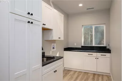 367 Karenza Ln, Roseburg, OR 97471 - Photo 32
