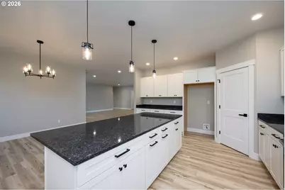 367 Karenza Ln, Roseburg, OR 97471 - Photo 10