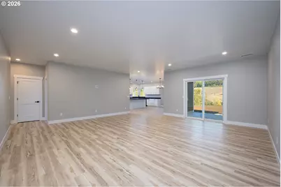 367 Karenza Ln, Roseburg, OR 97471 - Photo 6
