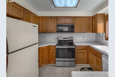 1260 NE Oleander Ln, Hillsboro, OR 97124 - Photo 12