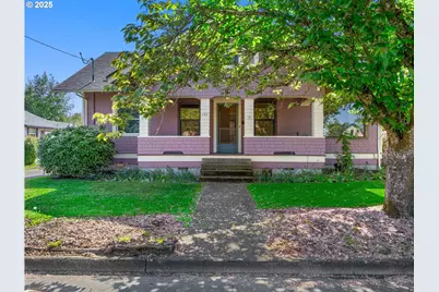 682 S Settlemier Ave, Woodburn, OR 97071 - Photo 2