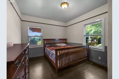 682 S Settlemier Ave, Woodburn, OR 97071 - Photo 14