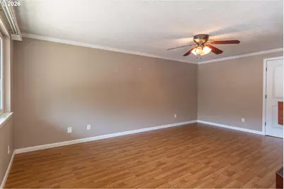 885 NE Sunset St #32, Roseburg, OR 97470 - Photo 16