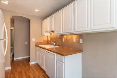 885 NE Sunset St #32, Roseburg, OR 97470 - Photo 8