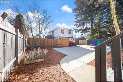 216 NE Tillamook St #A, Portland, OR 97212 - Photo 24