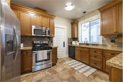 216 NE Tillamook St #A, Portland, OR 97212 - Photo 10